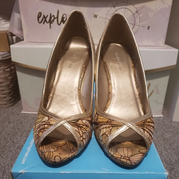 Peep toe heels - Picture 3 of 3